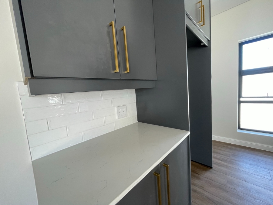 4 Bedroom Property for Sale in Sandown Western Cape